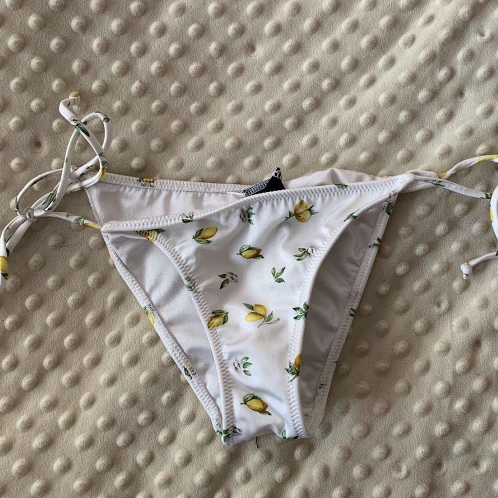 Bikini bottoms